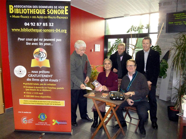 Les membres du LIONS Club de Digne qui assurent la permanence de la Bibliothèque Sonores
